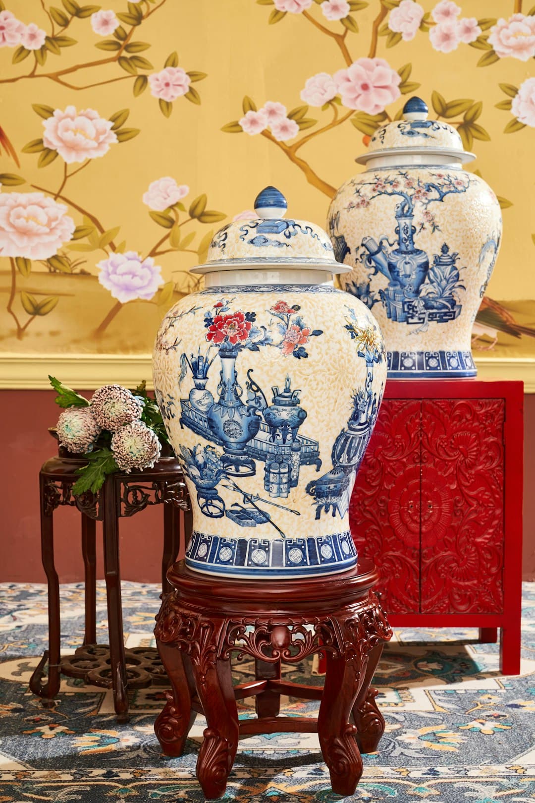 Vase set detail texture